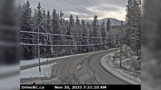 Traffic Cam Chapman Camp › South-West: Highway 95A at Black Bear Crescent, about 3 km south of Kimberley looking southwest