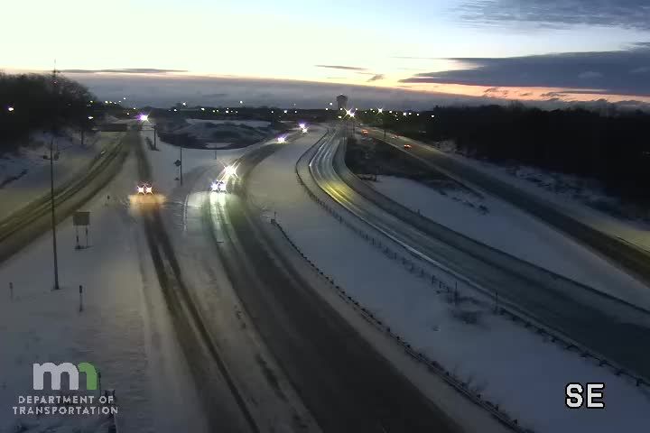 Traffic Cam Arden Hills: I-694 WB @ T.H.10