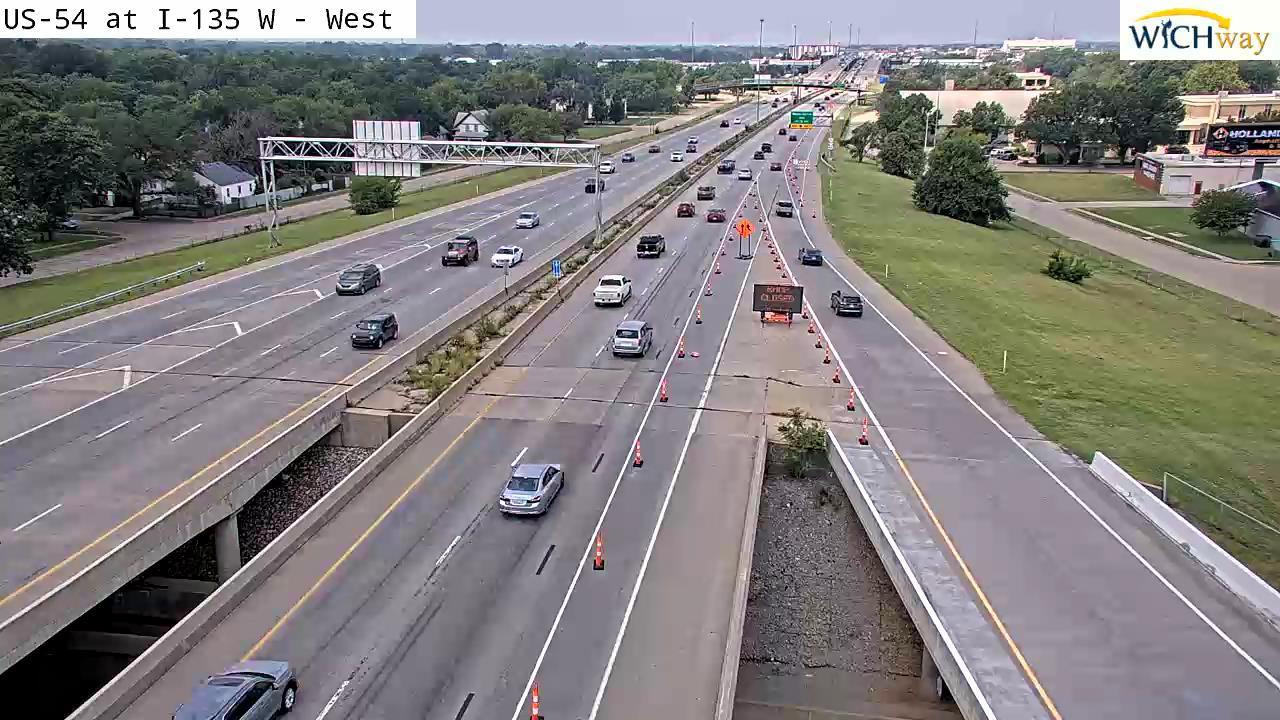 Traffic Cam Wichita: US-54 at I-135 W