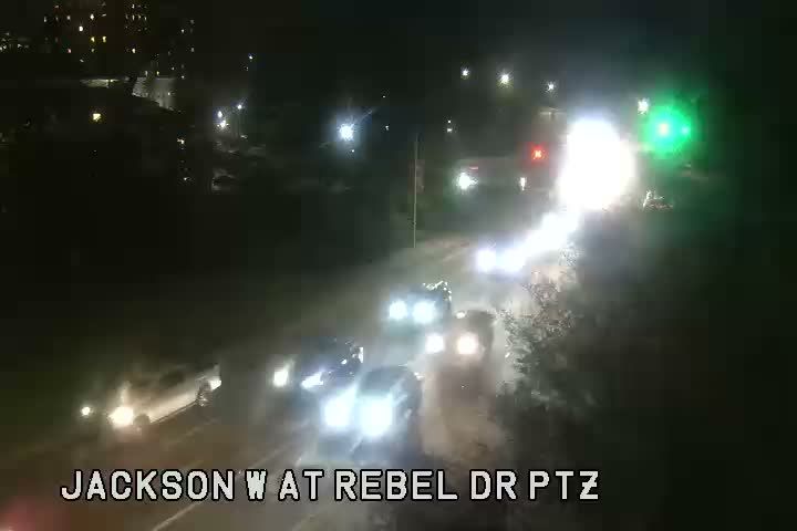 Traffic Cam Oxford: Jackson Ave at College Hill Rd