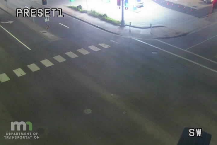 Traffic Cam West St. Paul: MN 3: Robert St NB @ Moreland Ave