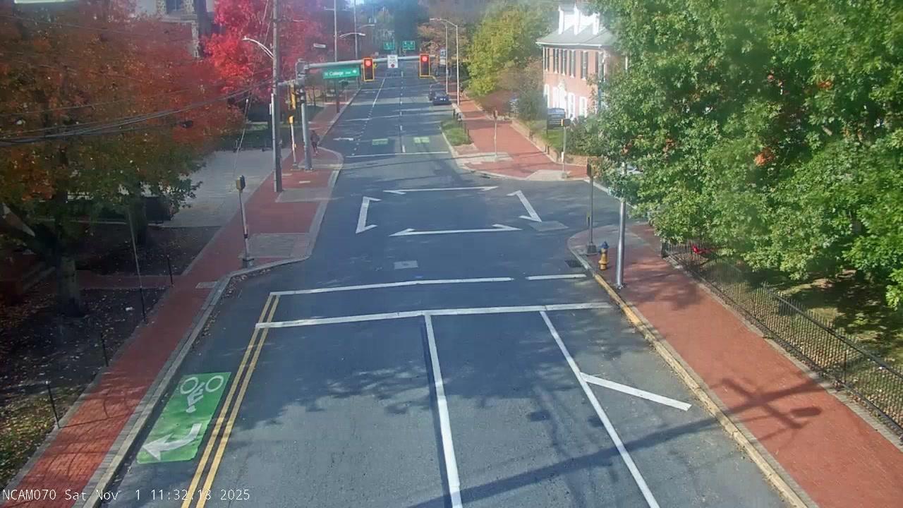 Traffic Cam Newark: DE 2 @ S COLLEGE AVE
