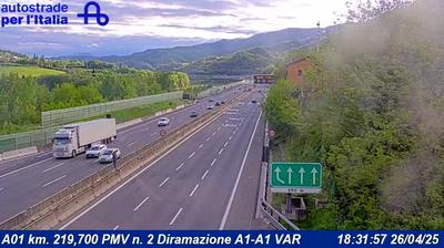 Preview delle webcam di L'America: A01 km. 219,700 PMV n. 2 Diramazione A1-A1 VAR