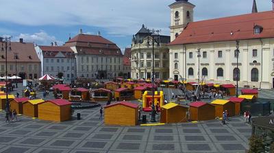 Vista de cámara web de luz diurna desde Sibiu: Piata Mica webcam