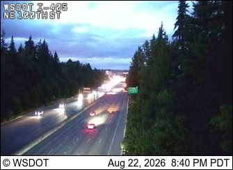 Traffic Cam Kirkland: I-405 at MP 18.8: NE 100th St