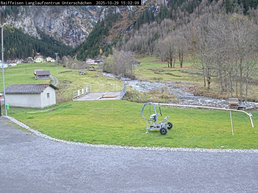 Unterschächen › Süd-Ost: Raiffeisen Langlaufzentrum Unterschächen, Klausenpass