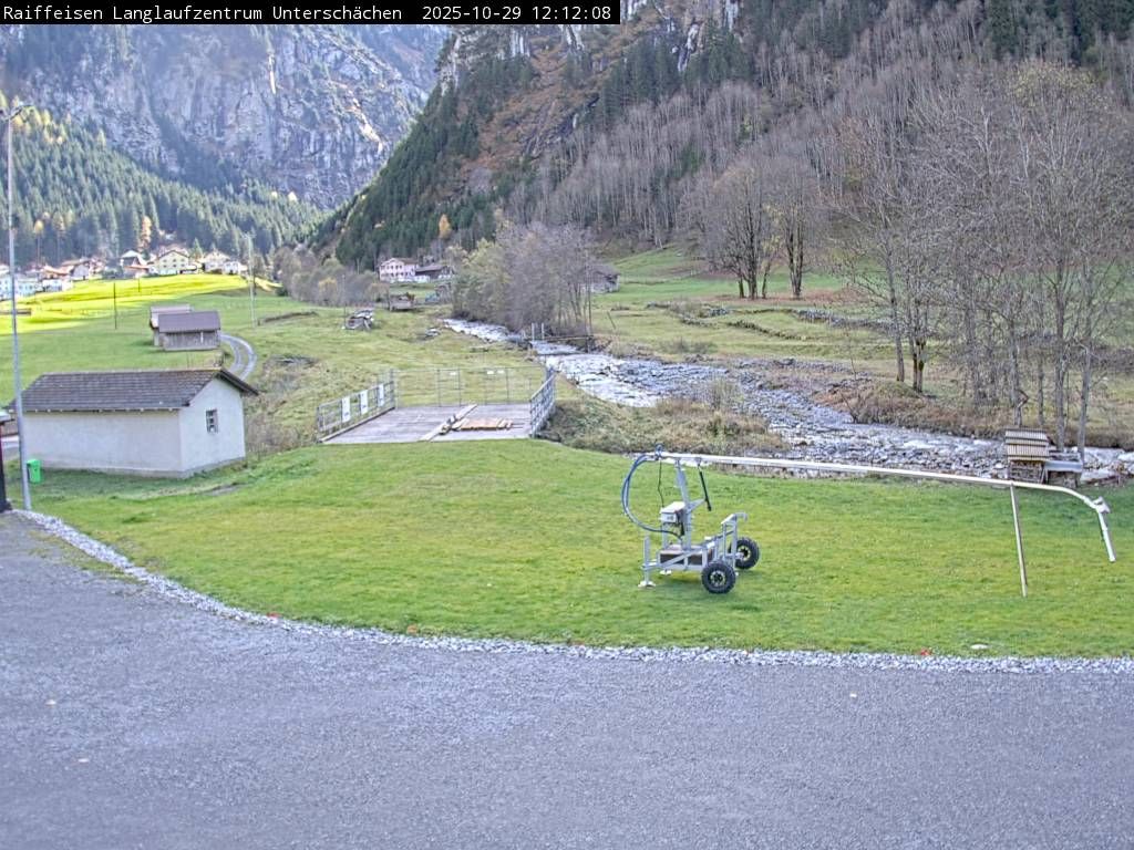 Unterschächen › Süd-Ost: Raiffeisen Langlaufzentrum Unterschächen, Klausenpass