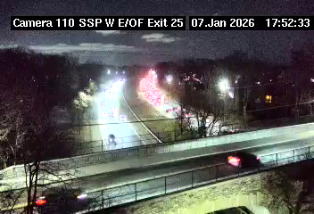 Traffic Cam Westbury › West: SSP East of Exit 25 N/S - NY 106