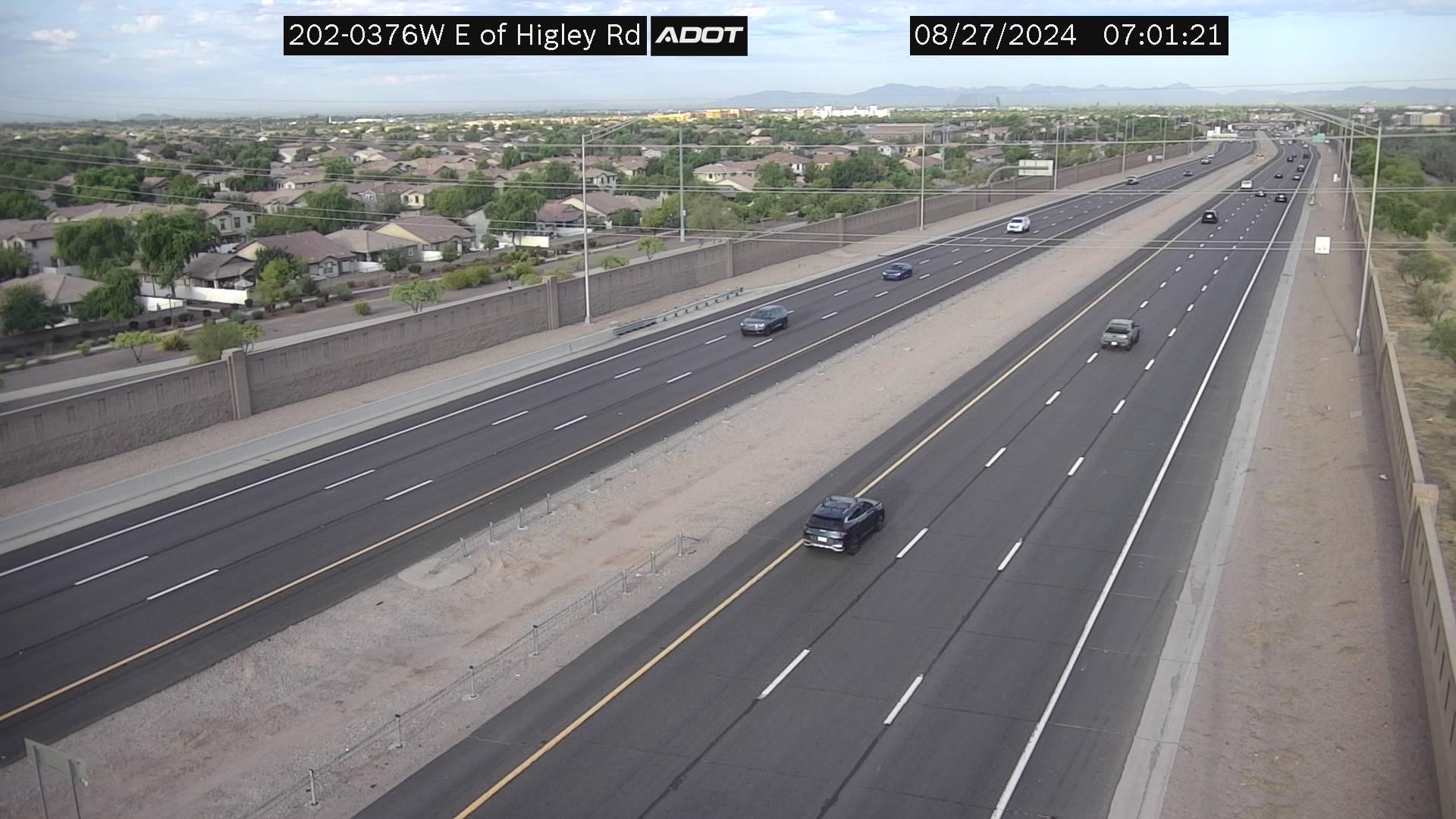 Traffic Cam Gilbert › West: L-202 WB 37.66 @E of Higley