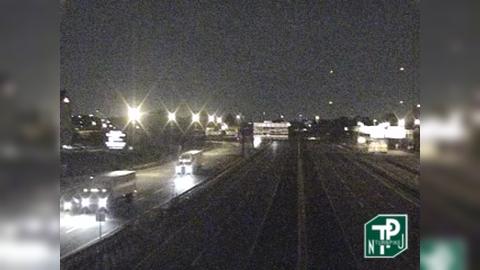 Traffic Cam Ridgefield Park › West: MM 118.25 I-95 Local & Express Split