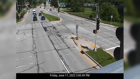 Traffic Cam Wauwatosa: US  @ th St