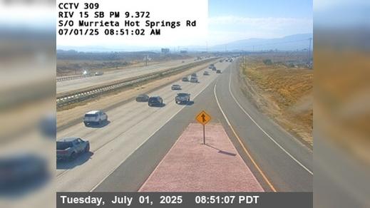 Traffic Cam Murrieta › South: I-15 : (309) S/O - Hot Springs Rd