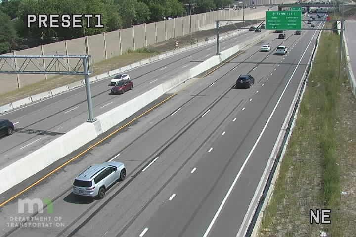 Traffic Cam Richfield: I-494: I-494 EB @ 12th Ave