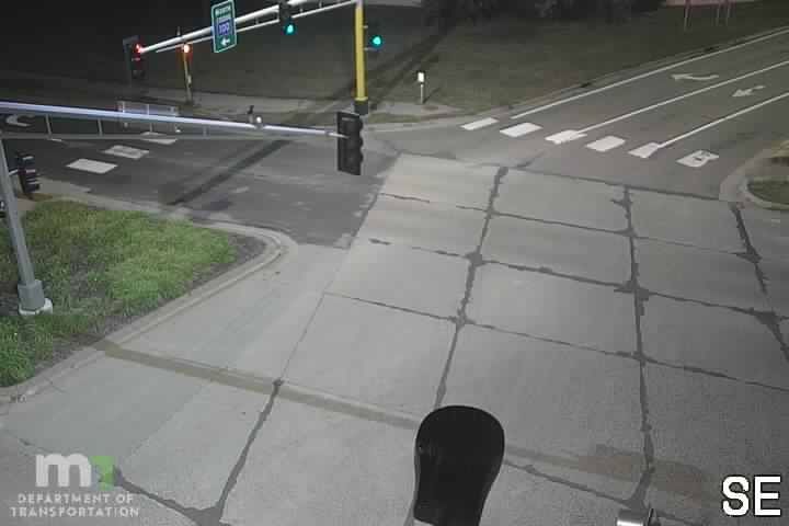 Traffic Cam Lake Cornelia: MN 100: T.H.100 NB @ W 70th St WB