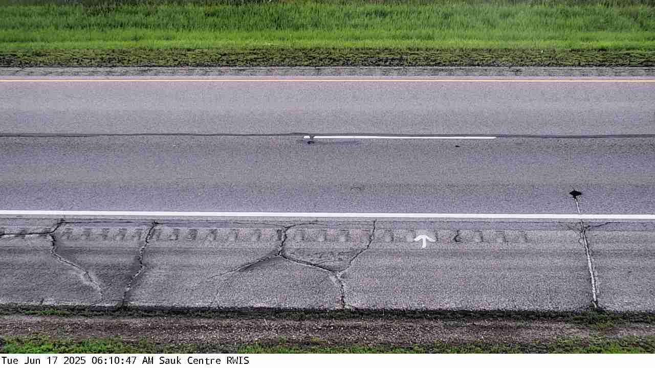 Traffic Cam Sauk Centre: I-94: I-94 - MP 128): I-94 - MP 128) View