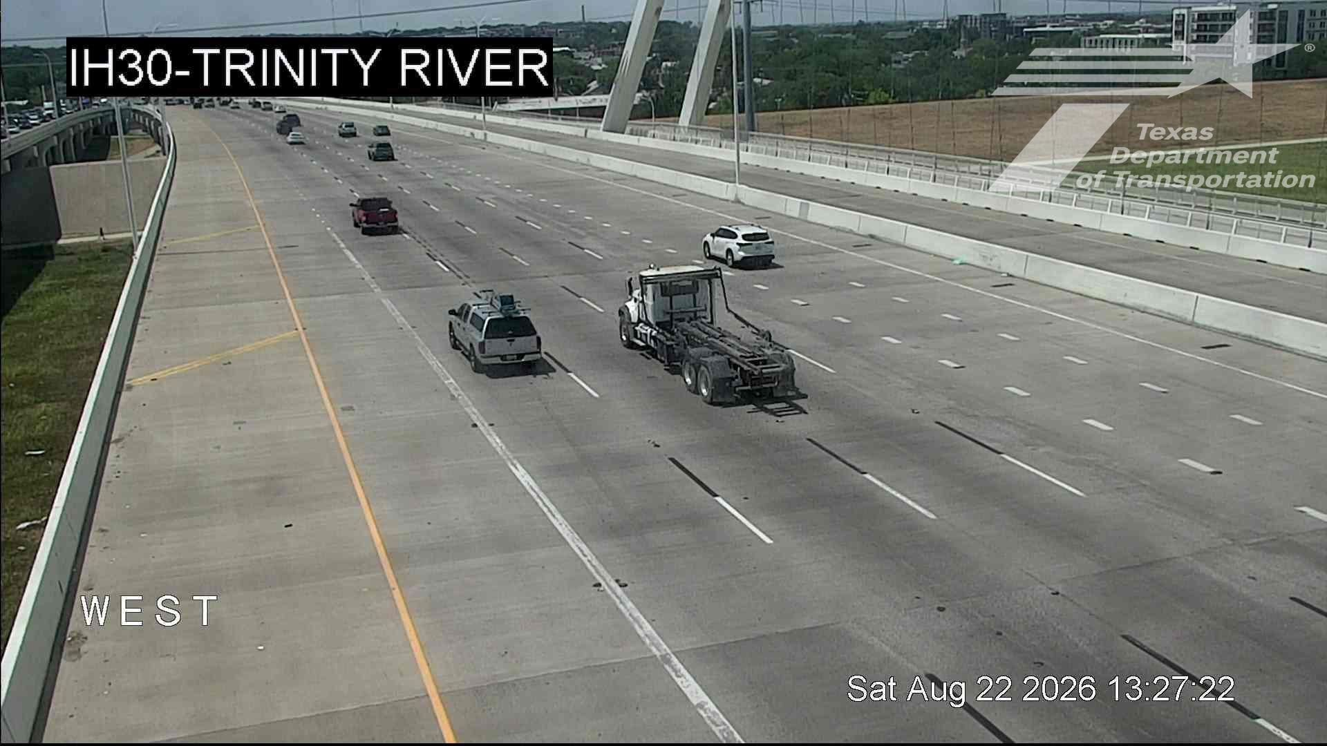 Traffic Cam South Side PID › East: I-30 @ Trinity River