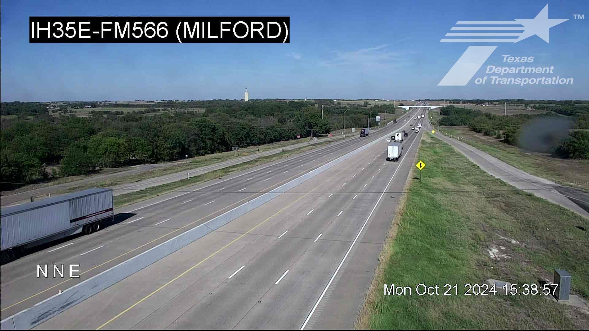 Traffic Cam Milford › North: I-35E @ FM566