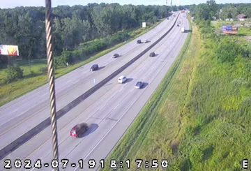 Traffic Cam Portage: I-94: 1-094-020-4-2 E OF SR 249