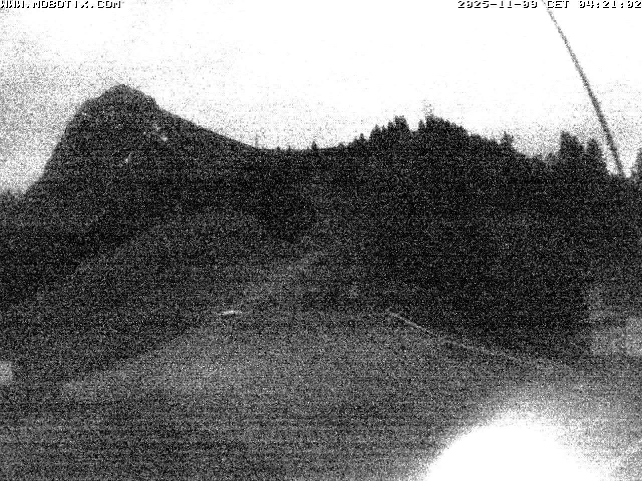 Mollis: Naturfreundehaus Fronalp, Skigebiet Schilt oberhalb - Glarnerland