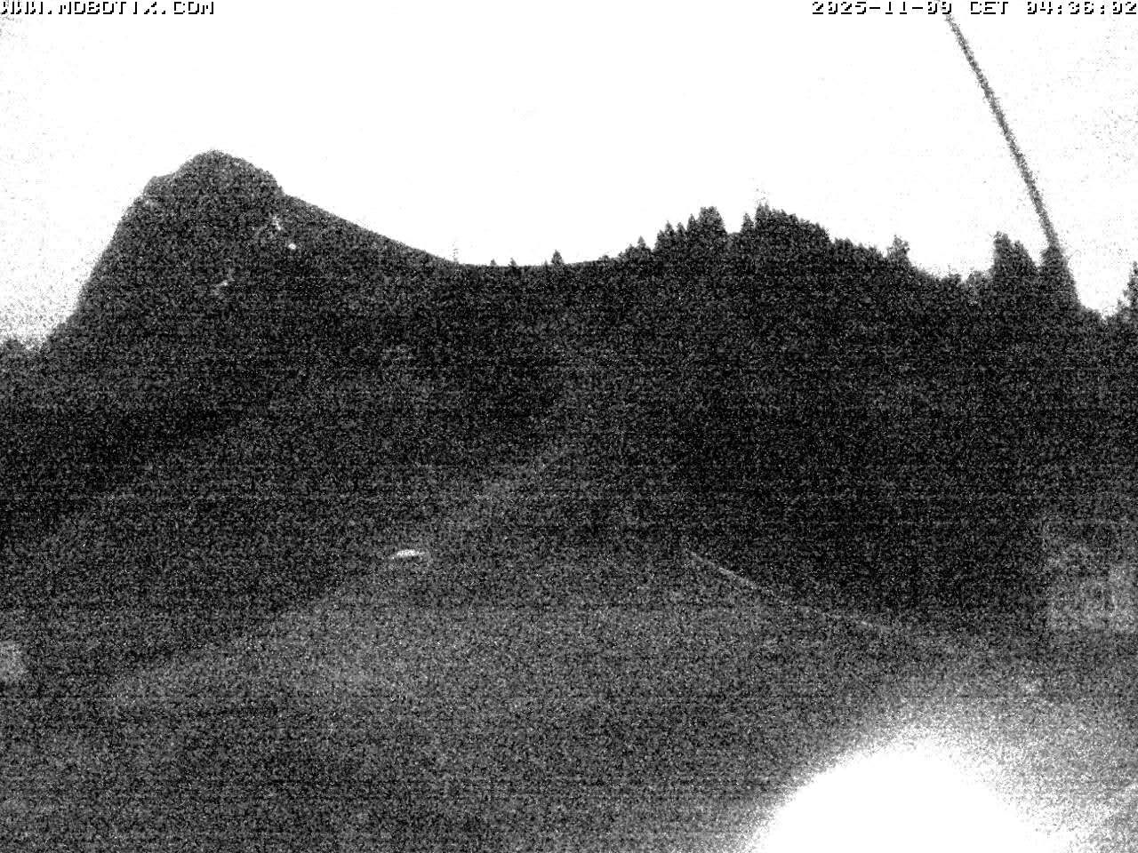 Mollis: Naturfreundehaus Fronalp, Skigebiet Schilt oberhalb - Glarnerland