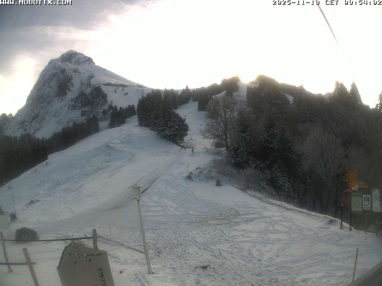 Mollis: Naturfreundehaus Fronalp, Skigebiet Schilt oberhalb - Glarnerland, Schweiz
