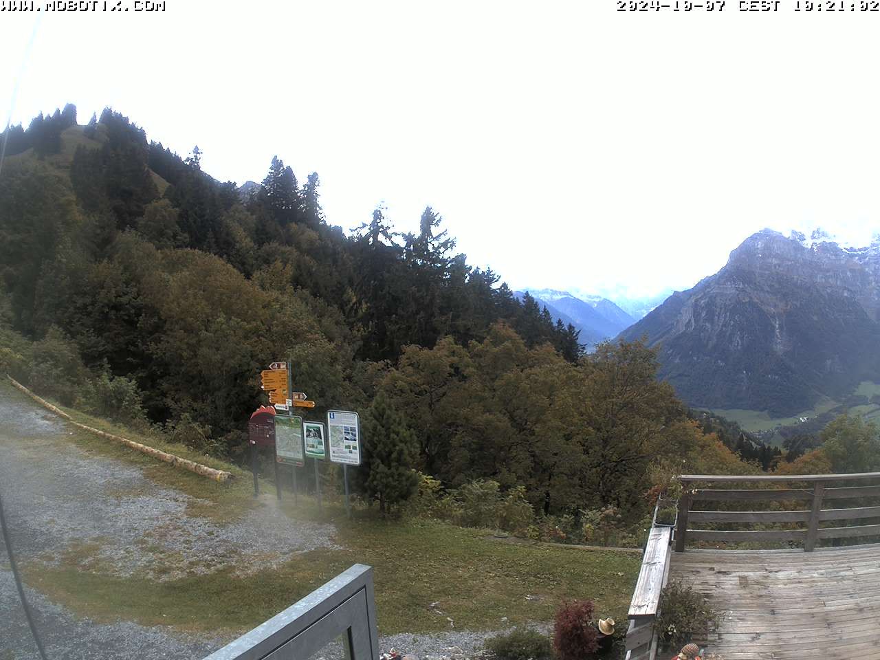 Mollis: Naturfreundehaus Fronalp, Skigebiet Schilt oberhalb - Glarnerland