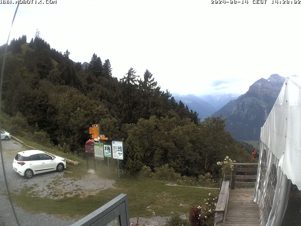 Mollis: Naturfreundehaus Fronalp, Skigebiet Schilt oberhalb - Glarnerland