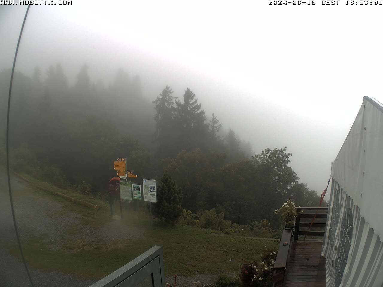 Mollis: Naturfreundehaus Fronalp, Skigebiet Schilt oberhalb - Glarnerland