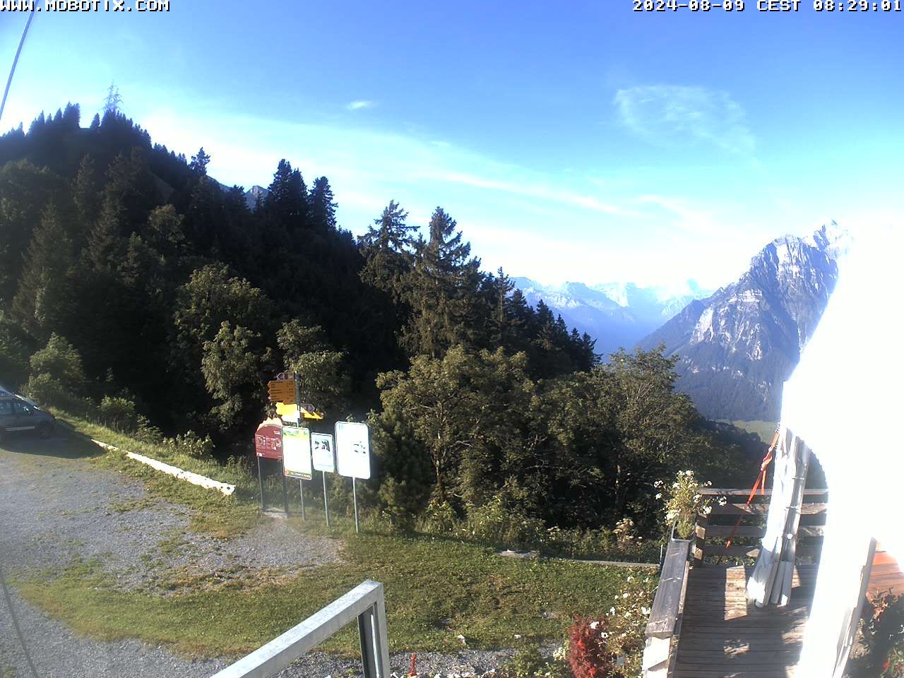 Mollis: Naturfreundehaus Fronalp, Skigebiet Schilt oberhalb - Glarnerland