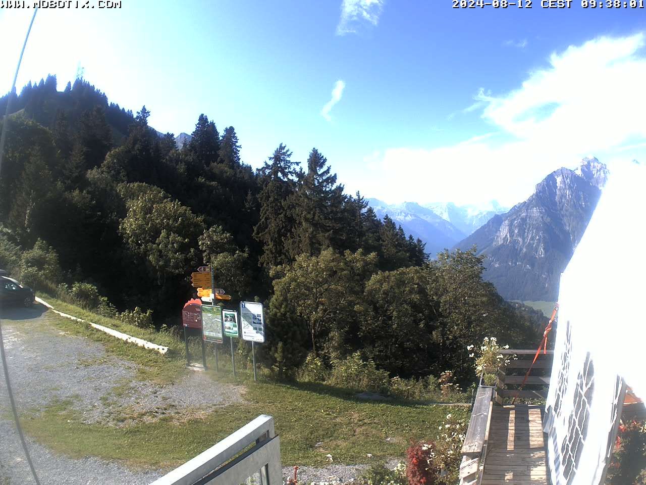 Mollis: Naturfreundehaus Fronalp, Skigebiet Schilt oberhalb - Glarnerland