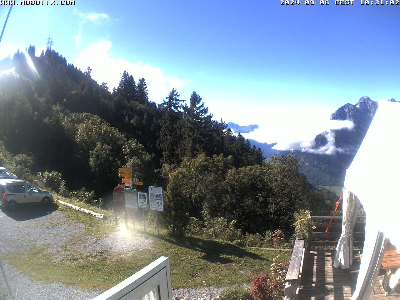 Mollis: Naturfreundehaus Fronalp, Skigebiet Schilt oberhalb - Glarnerland