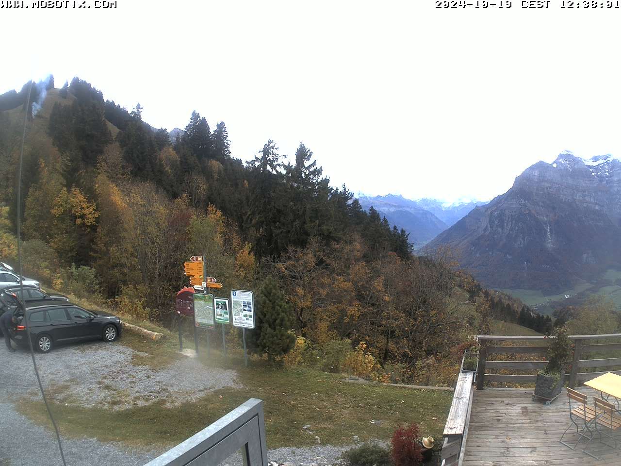 Mollis: Naturfreundehaus Fronalp, Skigebiet Schilt oberhalb - Glarnerland