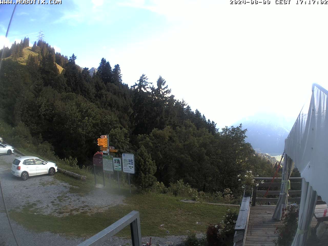 Mollis: Naturfreundehaus Fronalp, Skigebiet Schilt oberhalb - Glarnerland