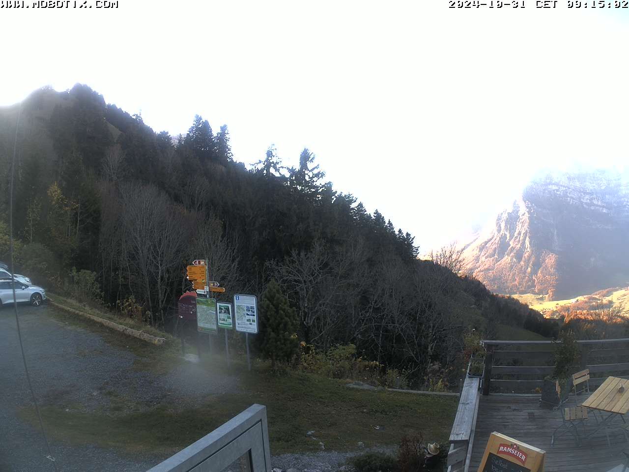 Mollis: Naturfreundehaus Fronalp, Skigebiet Schilt oberhalb - Glarnerland