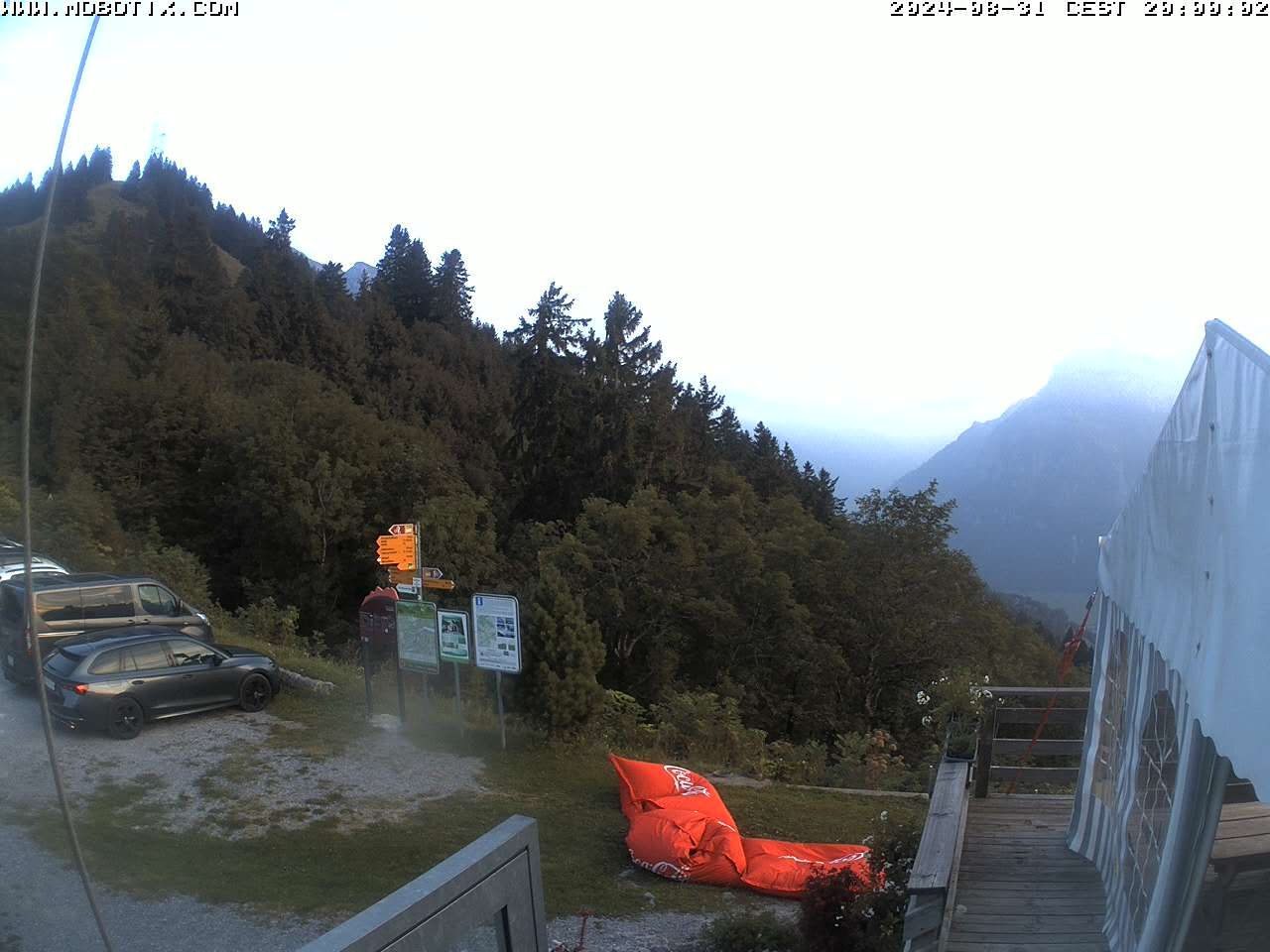 Mollis: Naturfreundehaus Fronalp, Skigebiet Schilt oberhalb - Glarnerland