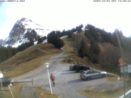 Mollis: Naturfreundehaus Fronalp, Skigebiet Schilt oberhalb - Glarnerland