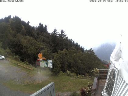 Mollis: Naturfreundehaus Fronalp, Skigebiet Schilt oberhalb - Glarnerland