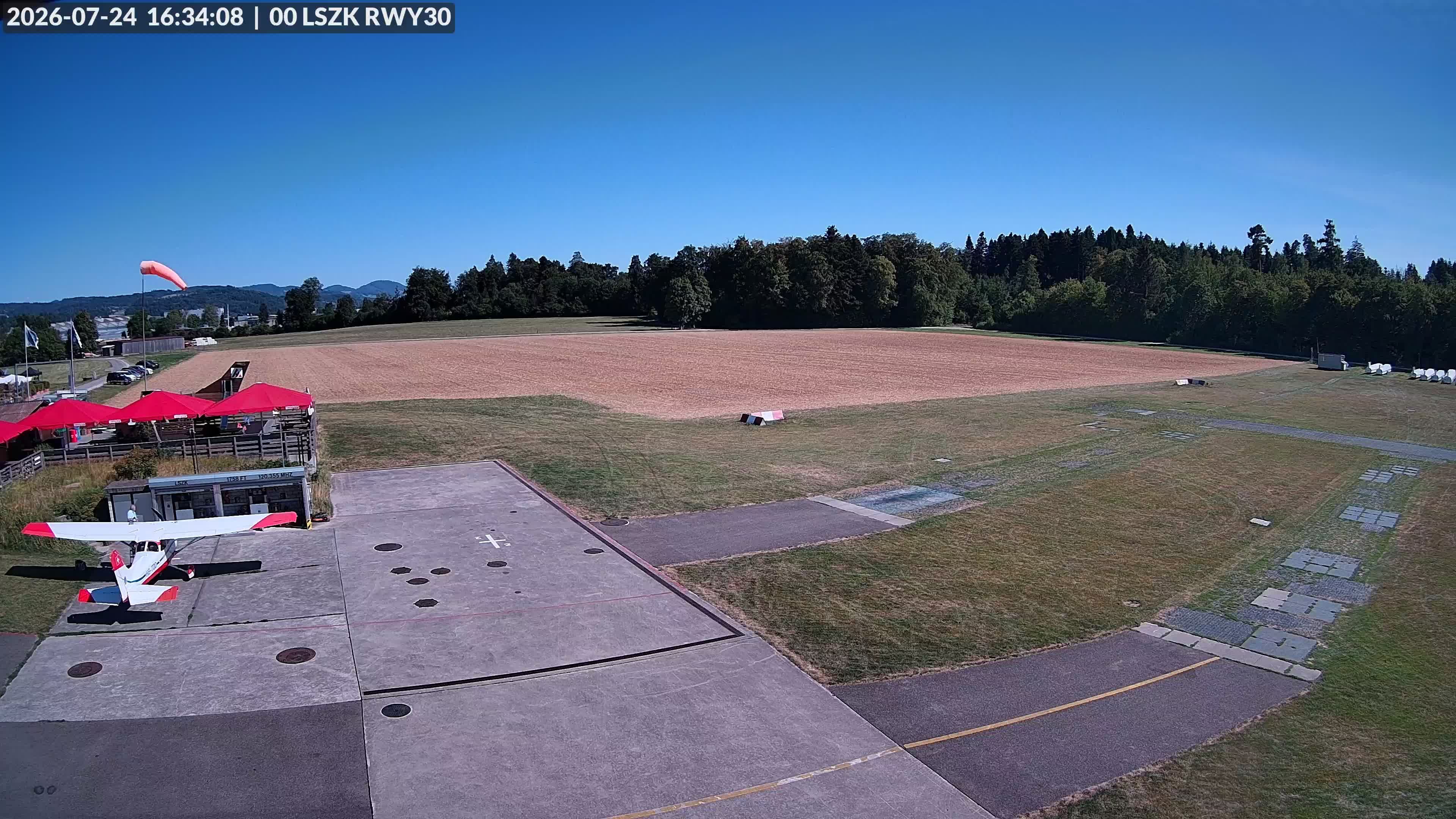 Pfäffikon: Flugplatz Speck-Fehraltorf (LSZK) 2