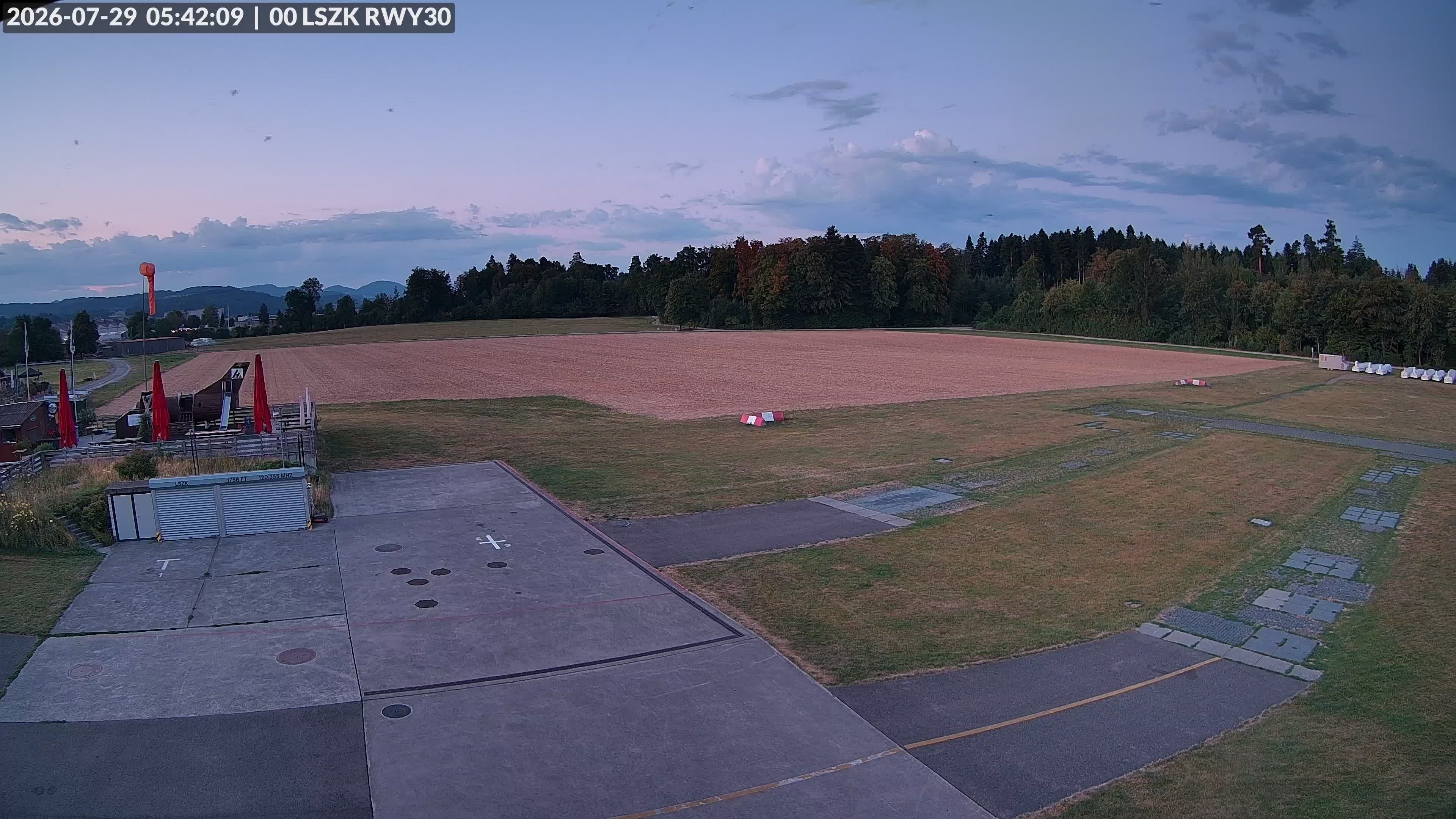 Pfäffikon: Flugplatz Speck-Fehraltorf (LSZK) 2