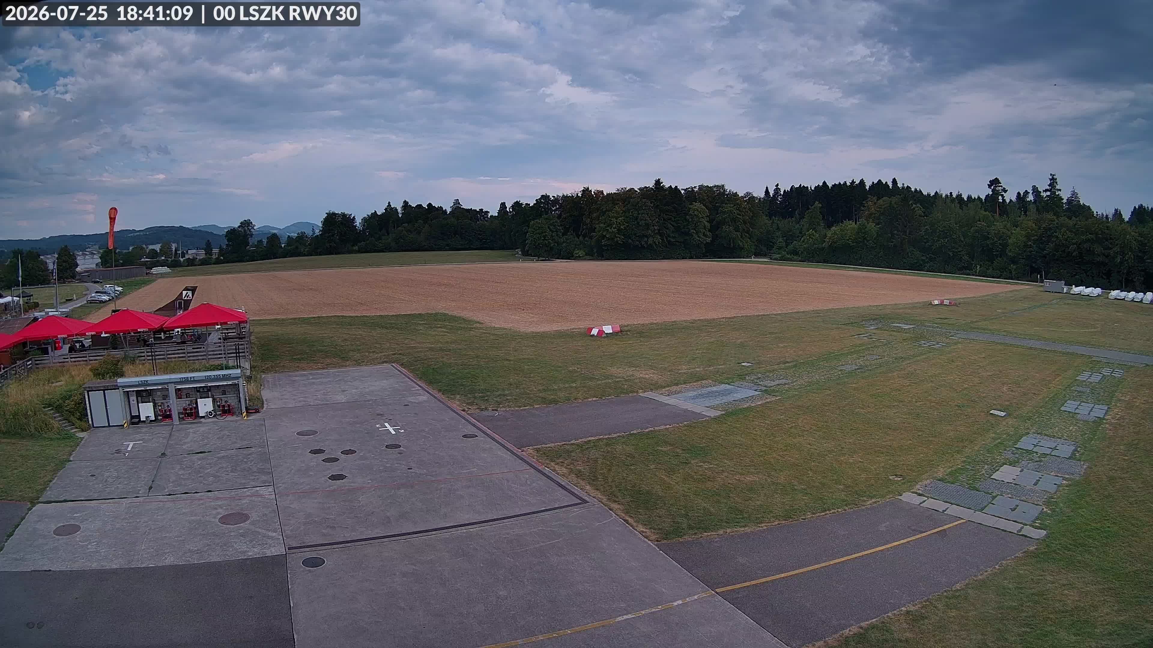 Pfäffikon: Flugplatz Speck-Fehraltorf (LSZK) 2