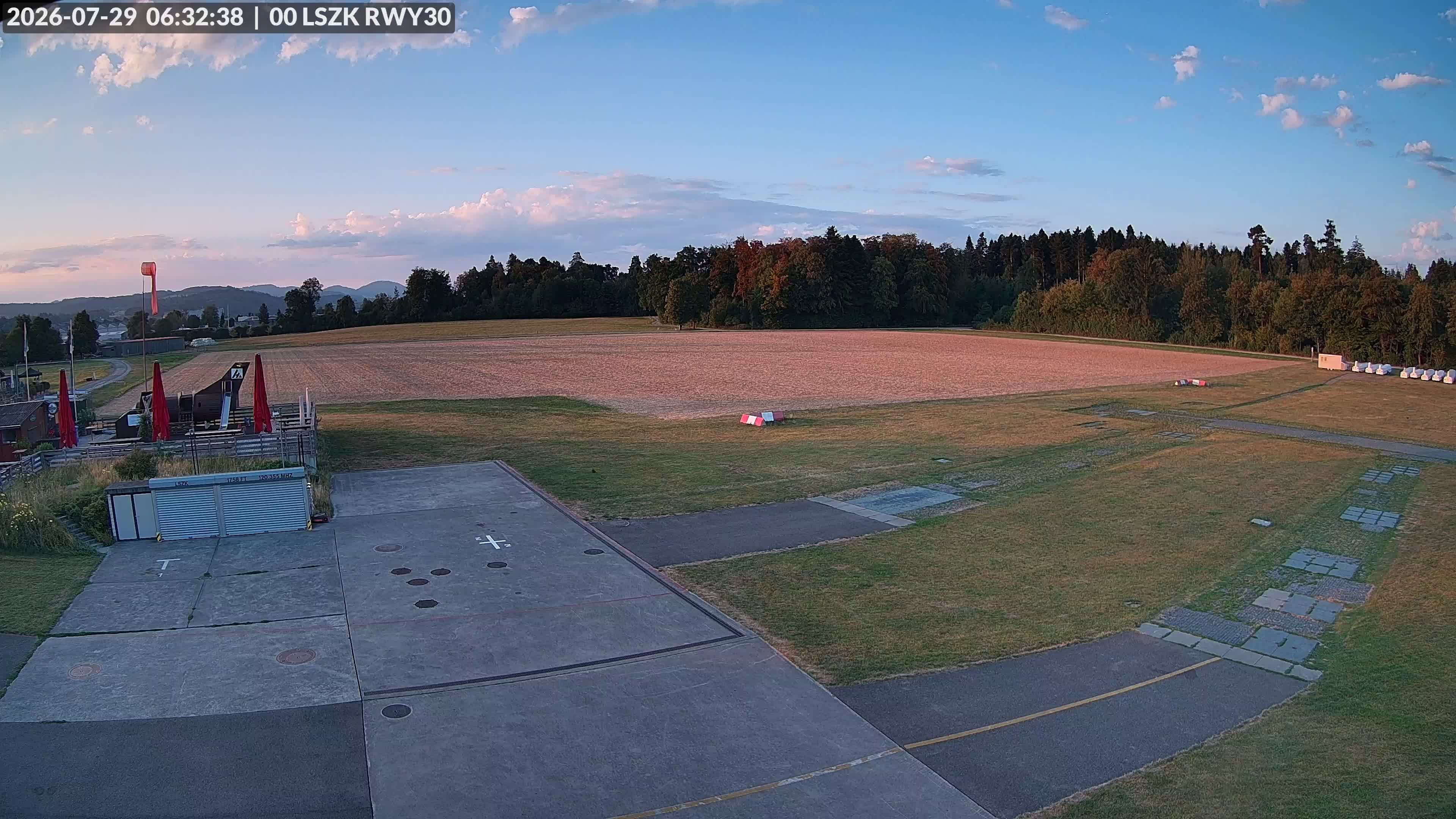 Pfäffikon: Flugplatz Speck-Fehraltorf (LSZK) 2