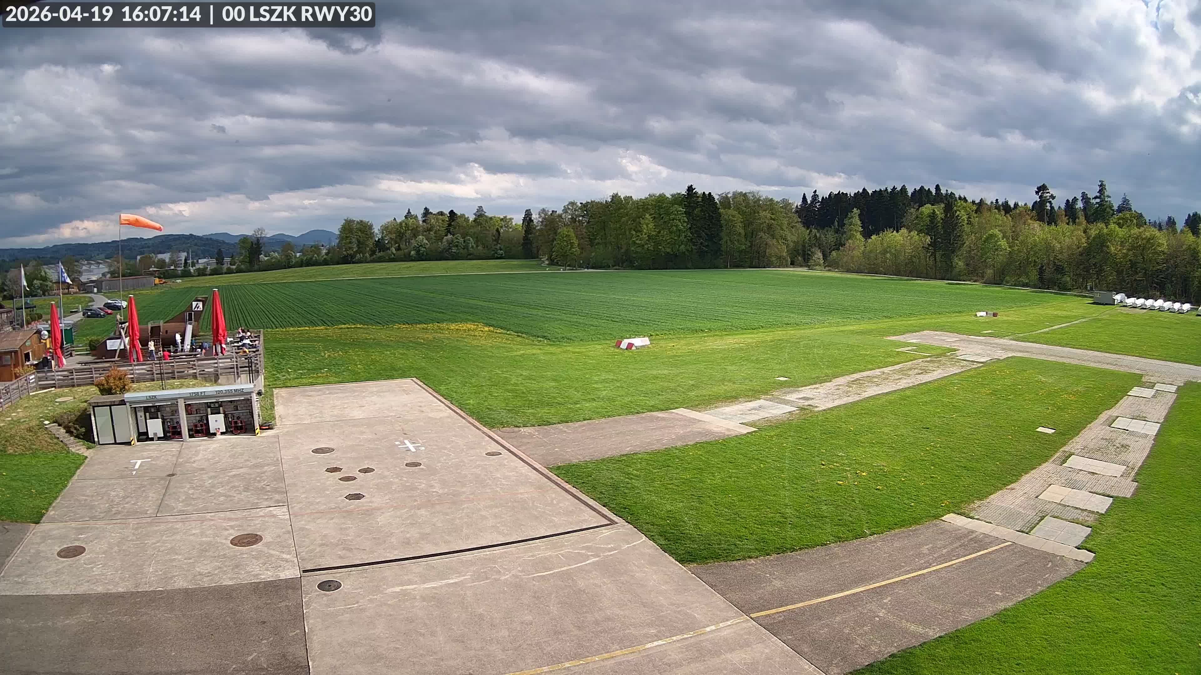 Pfäffikon: Flugplatz Speck-Fehraltorf (LSZK) 2