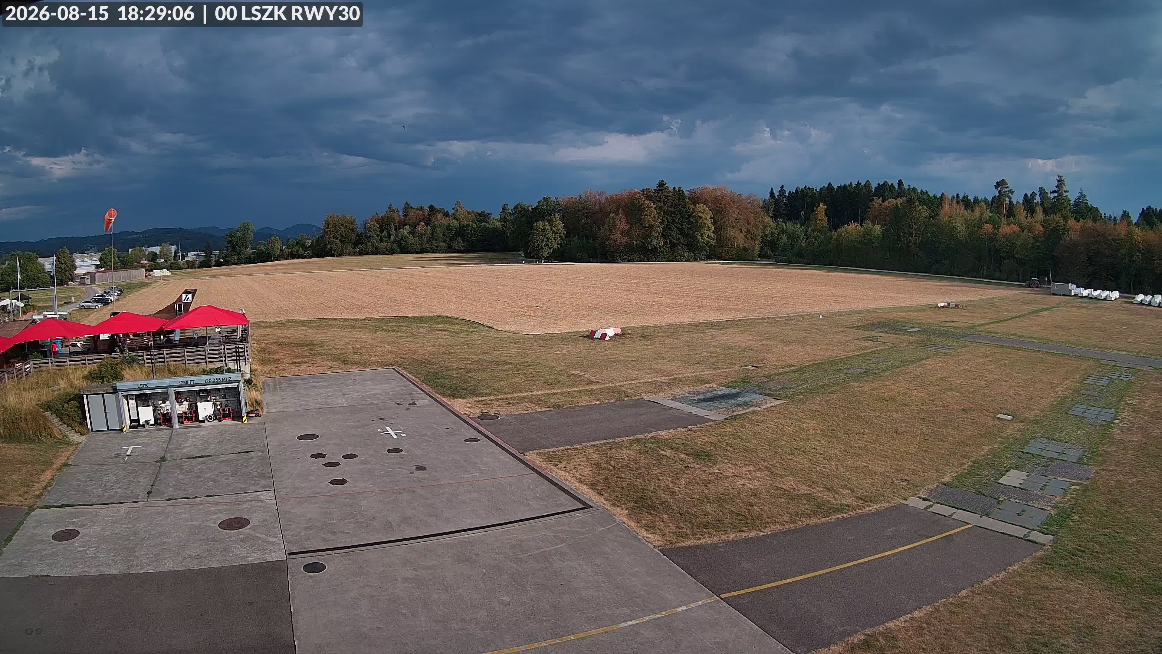 Pfäffikon: Flugplatz Speck-Fehraltorf (LSZK) 2