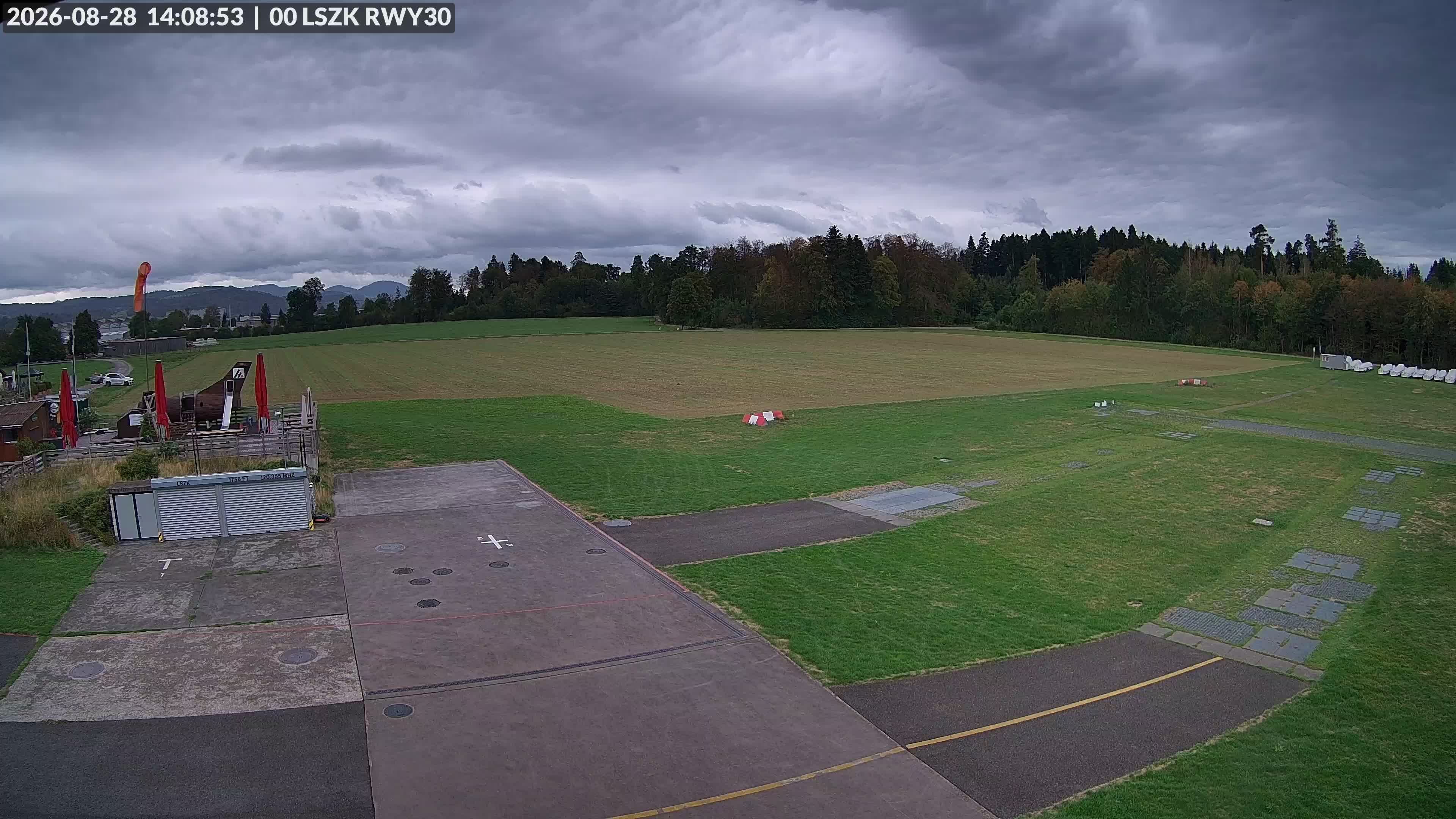 Pfäffikon: Flugplatz Speck-Fehraltorf (LSZK) 2