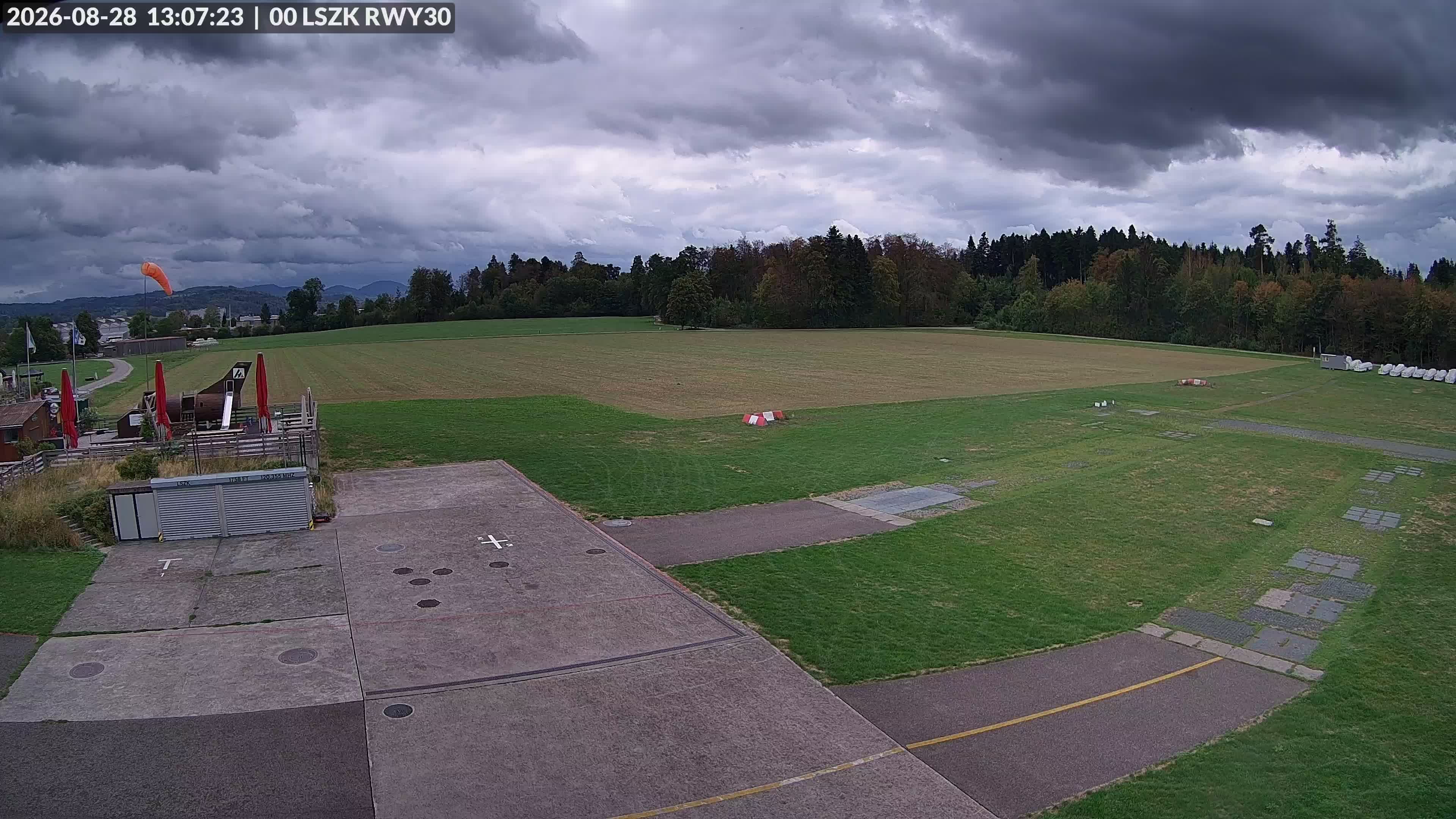Pfäffikon: Flugplatz Speck-Fehraltorf (LSZK) 2
