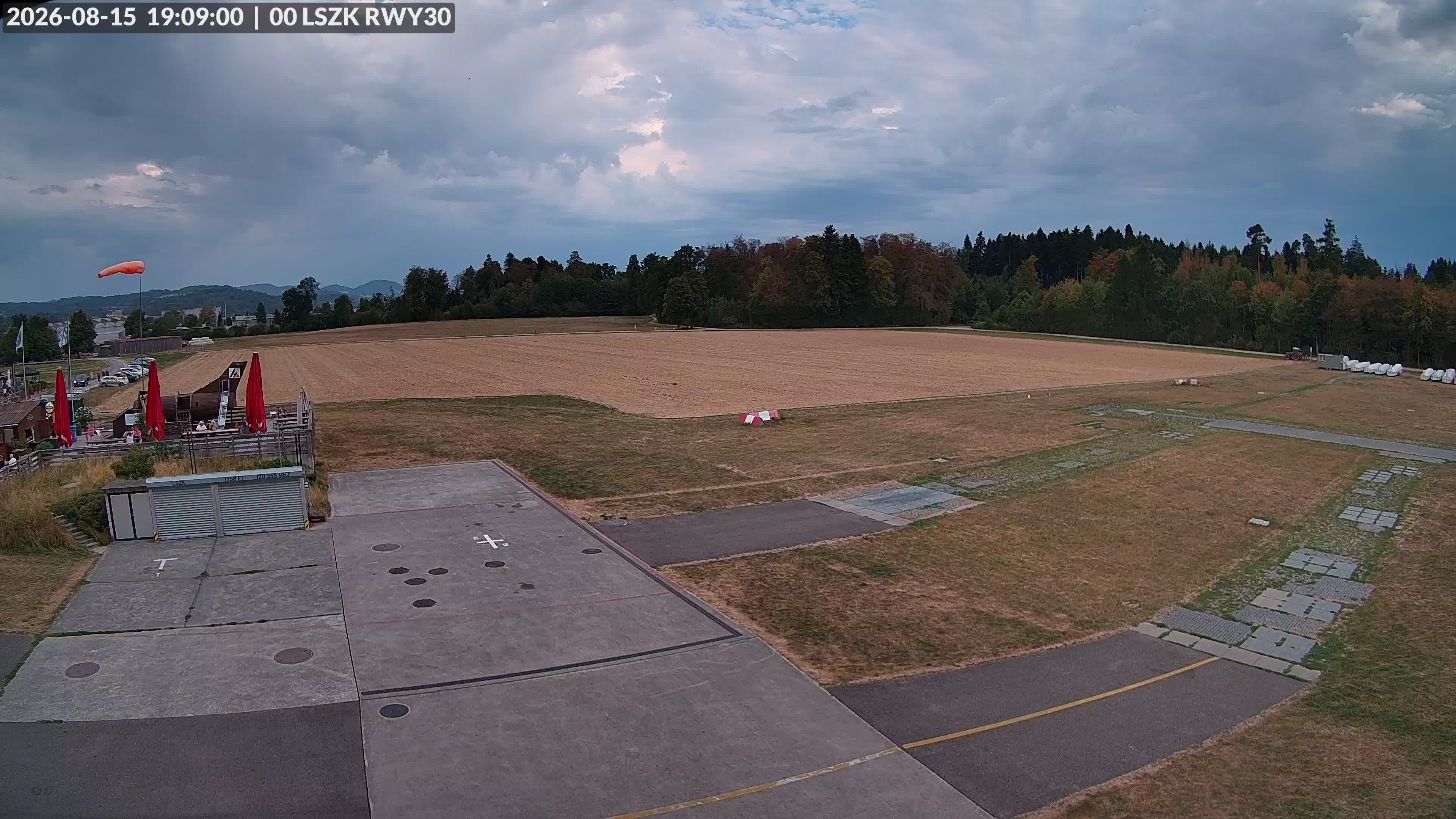 Pfäffikon: Flugplatz Speck-Fehraltorf (LSZK) 2