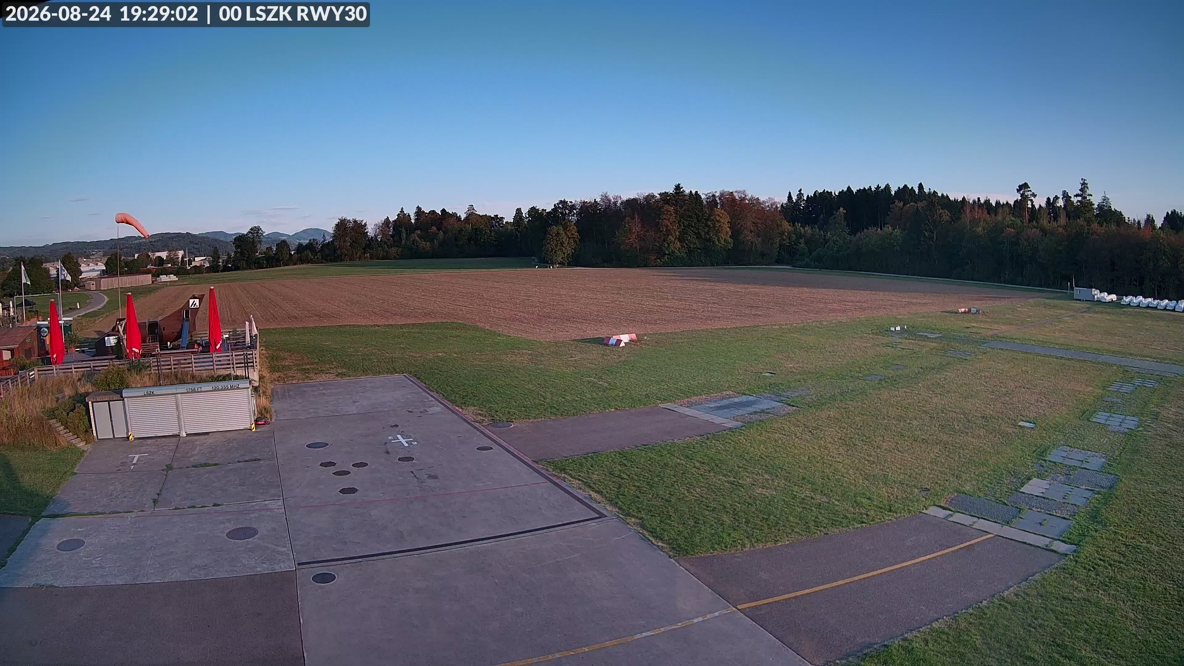 Pfäffikon: Flugplatz Speck-Fehraltorf (LSZK) 2