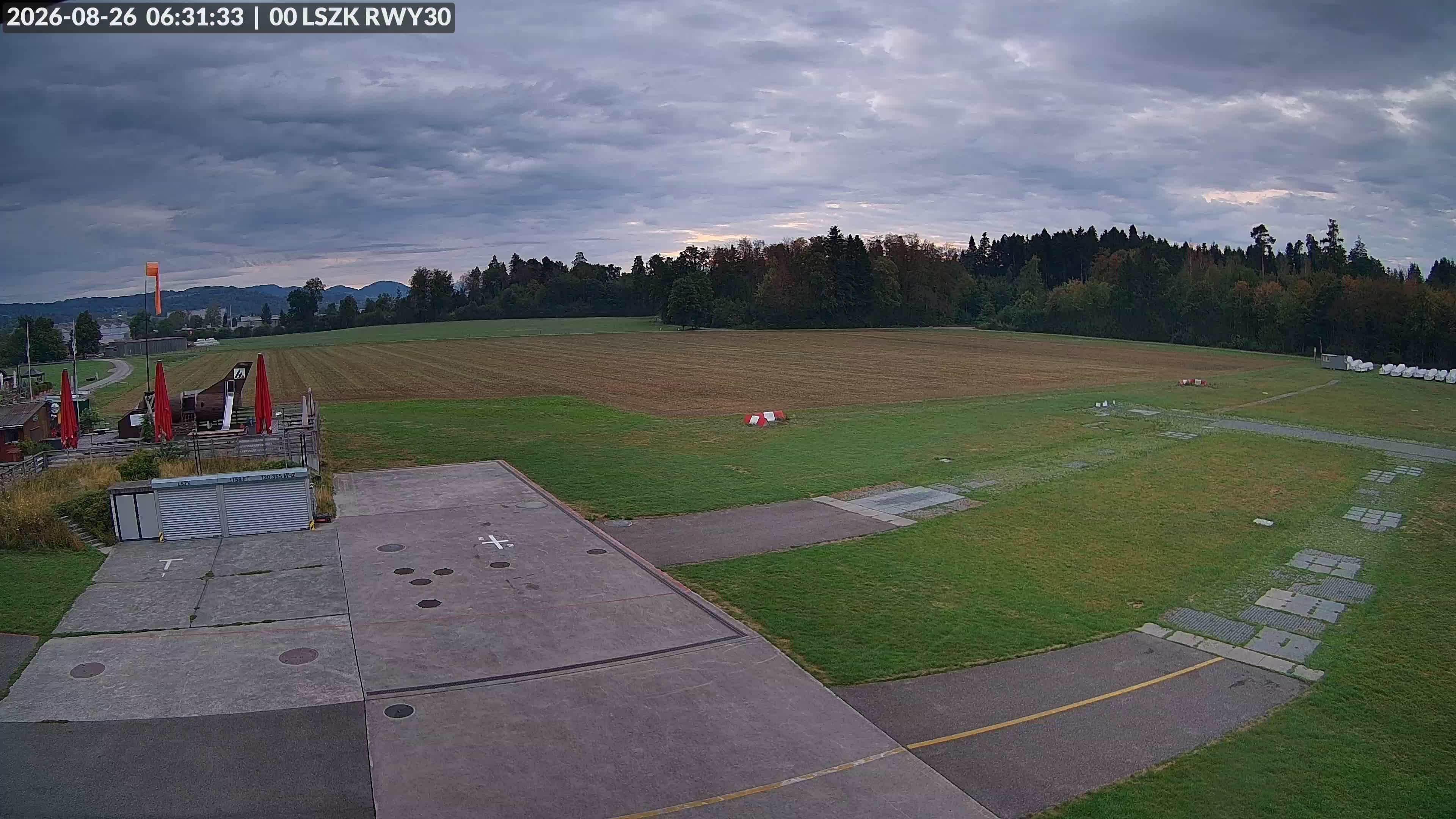 Pfäffikon: Flugplatz Speck-Fehraltorf (LSZK) 2