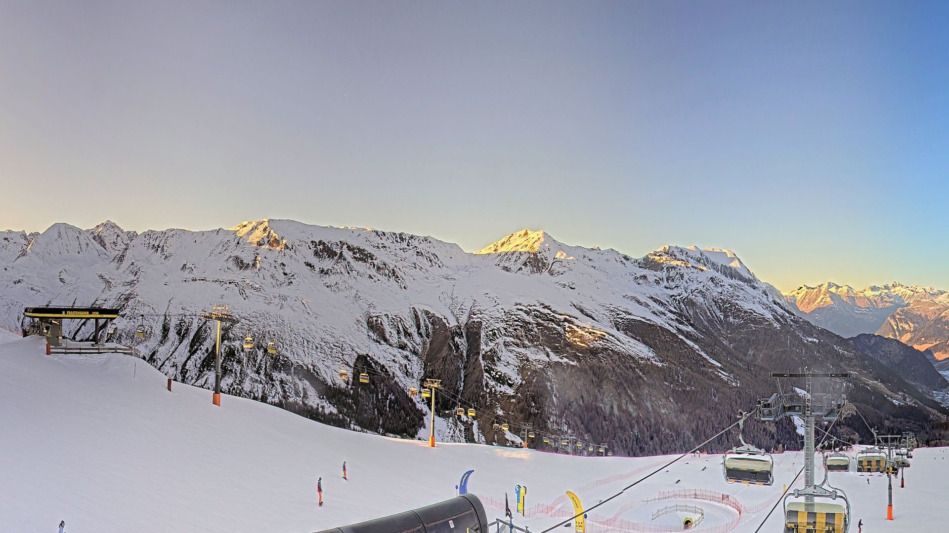 Traffic Cam St. Valentin auf der Haide - San Valentino alla Muta: Reschenpass