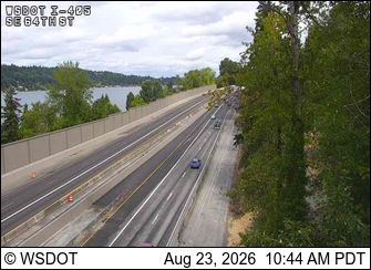 Traffic Cam Bellevue: I-405 at MP 8.4: SE 64th St